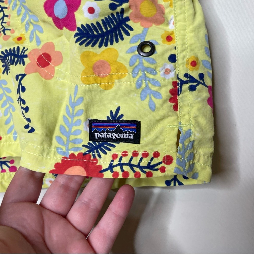 Patagonia floral shorts girl XL (14-16) women sz S - Picture 3 of 4